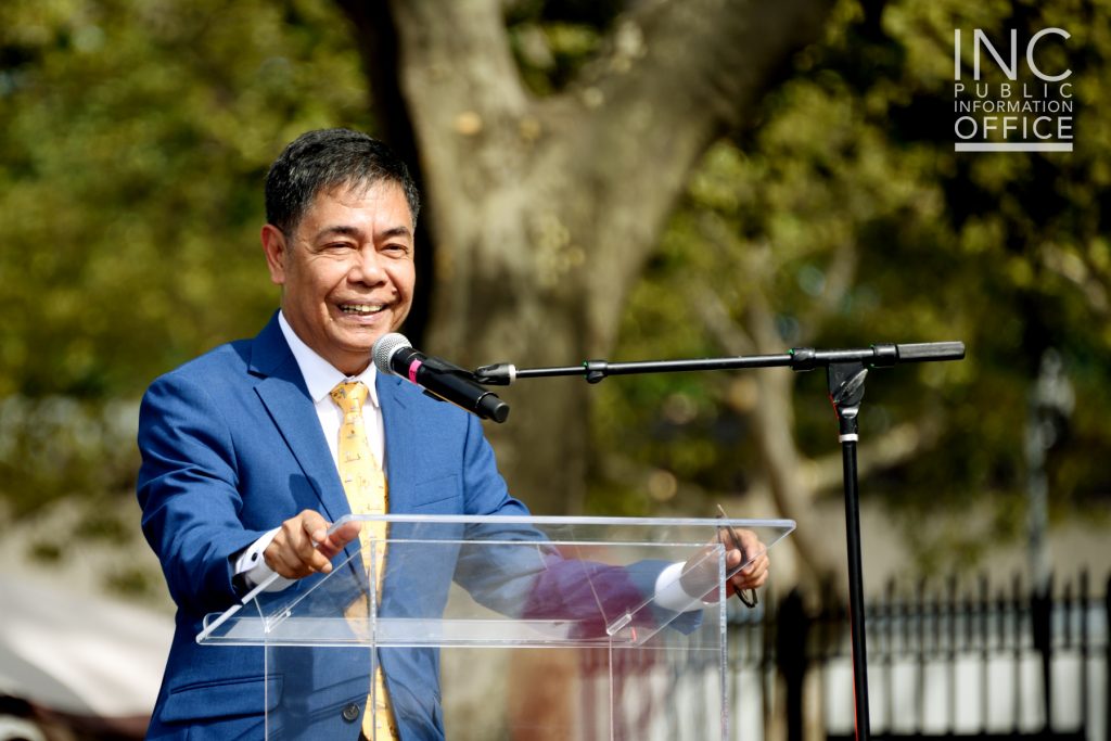 Consul General of the Philippine Consulate, Claro Cristobal, addressing the crowd outside the Brownsville Recreation Center.